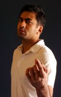 Kal Penn t-shirt #2203565