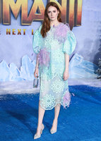 Karen Gillan Longsleeve T-shirt #3911852
