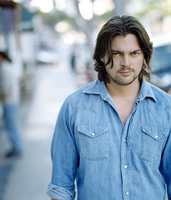 Karl Urban Longsleeve T-shirt #2221031