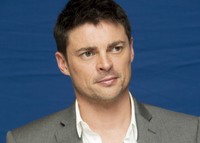 Karl Urban t-shirt #2311372