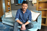 Karl Urban Longsleeve T-shirt #2352338