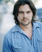 Karl Urban Longsleeve T-shirt #3256894