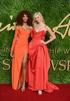 Karlie Kloss longsleeve t-shirt #2947409