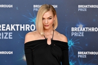 Karlie Kloss t-shirt #3917256