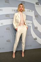 Karlie Kloss t-shirt #3917257