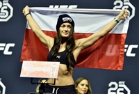 Karolina Kowalkiewicz Sweatshirt #3520632