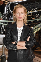 Karolina Kurkova Longsleeve T-shirt #3797364