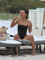 Karrueche Longsleeve T-shirt #3237365