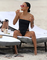 Karrueche Longsleeve T-shirt #3237486