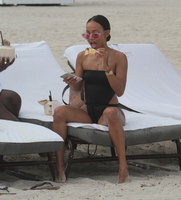 Karrueche Longsleeve T-shirt #3238087