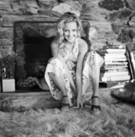 Kate Hudson longsleeve t-shirt #1503380