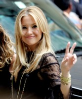 Kate Hudson Sweatshirt #1503390