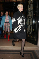 Kate Hudson Sweatshirt #3072316