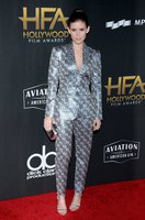 Kate Mara longsleeve t-shirt #2837134