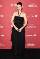 Kate Mara longsleeve t-shirt #2837388