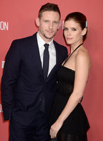 Kate Mara longsleeve t-shirt #2837497