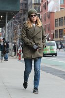 Kate Mara Sweatshirt #3160099