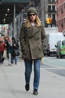 Kate Mara Sweatshirt #3160102