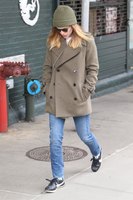 Kate Mara Sweatshirt #3160106