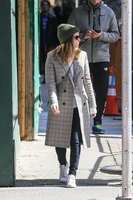 Kate Mara Sweatshirt #3178043