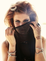 Kate Mara longsleeve t-shirt #3819051