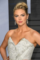 Kate Upton Sweatshirt #3112168