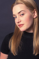 Kate Winslet Longsleeve T-shirt #2047178