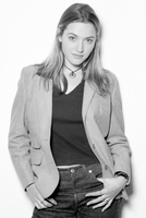 Kate Winslet Longsleeve T-shirt #2047267