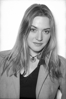 Kate Winslet Longsleeve T-shirt #2047270