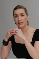 Kate Winslet Longsleeve T-shirt #2264135
