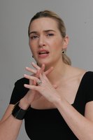 Kate Winslet Longsleeve T-shirt #2264144