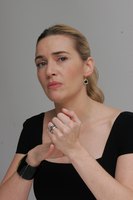 Kate Winslet Longsleeve T-shirt #2264146