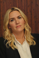 Kate Winslet Longsleeve T-shirt #2528753