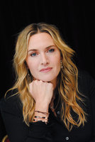 Kate Winslet Longsleeve T-shirt #2827360