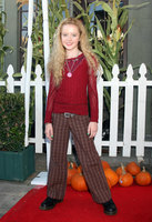 Kathryn Newton t-shirt #3092545