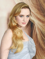Kathryn Newton magic mug #G1334754
