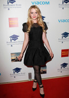 Kathryn Newton tote bag #G1334800
