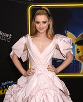 Kathryn Newton mug #G2466936