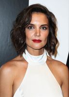 Katie Holmes Sweatshirt #3801369