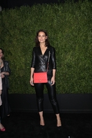 Katie Holmes Sweatshirt #3838589
