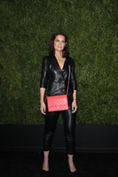 Katie Holmes Sweatshirt #3838590