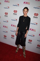 Katie Holmes Sweatshirt #3919463