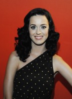 Katy Perry Longsleeve T-shirt #1521630