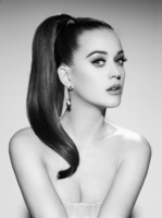 Katy Perry Longsleeve T-shirt #2305788