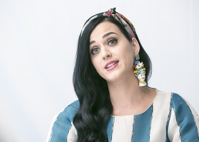 Katy Perry Poster 2430428