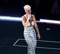 Katy Perry Sweatshirt #2770508