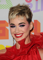 Katy Perry Longsleeve T-shirt #2958588