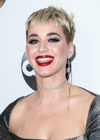 Katy Perry Longsleeve T-shirt #2958662
