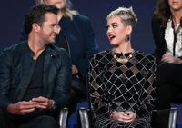 Katy Perry Longsleeve T-shirt #2958669