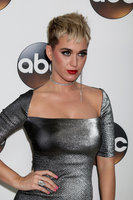 Katy Perry Longsleeve T-shirt #2958676